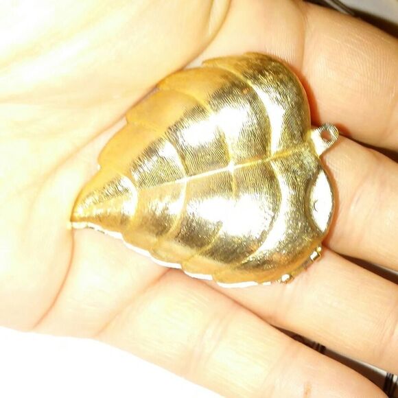 Vintage AVON golden perfume brooch - Picture 1 of 8